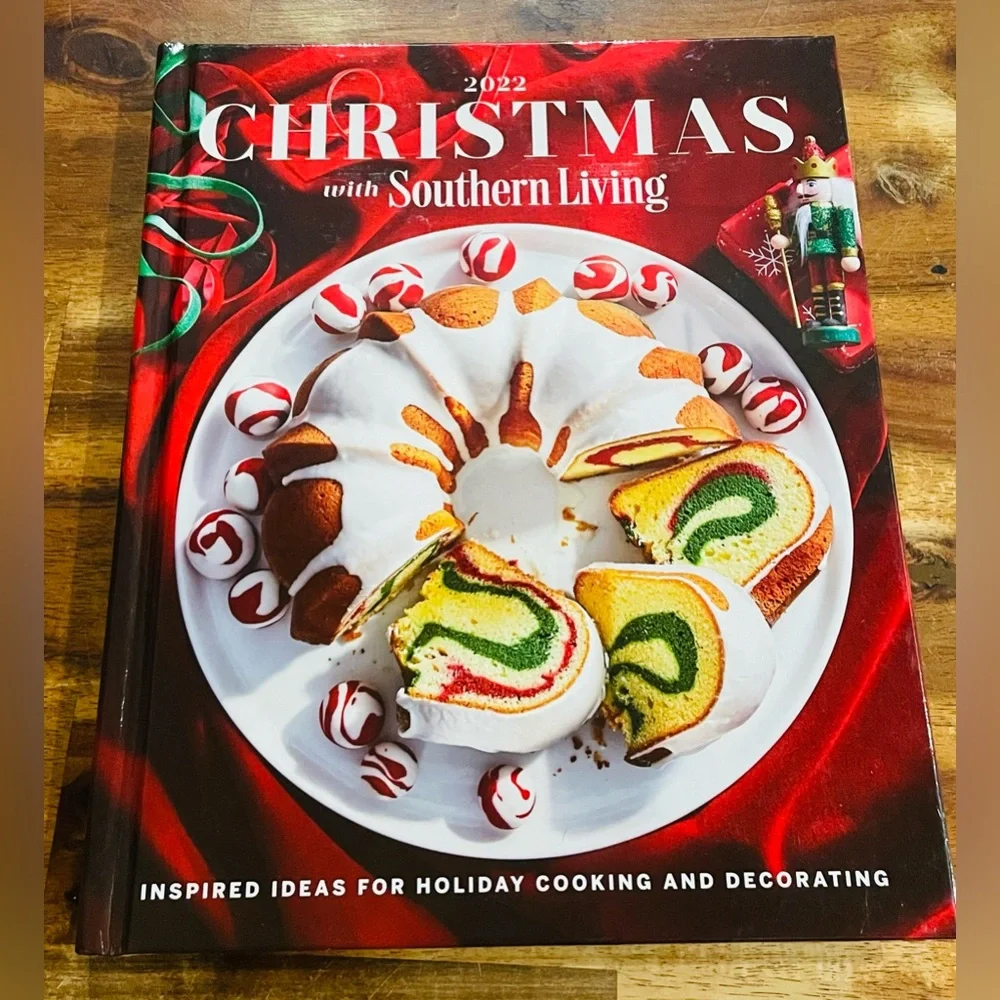 Christmas with Southern Living Book Set –1985 & 2022 Editions In New Condition
